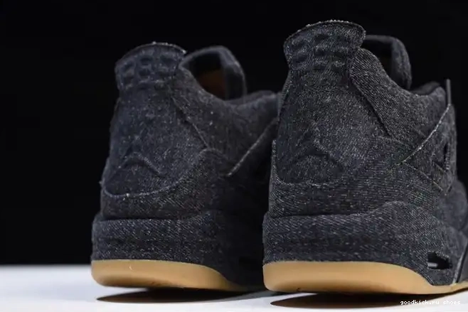 x Jordan 4 'black' Levi's Air AO2571-001 0429